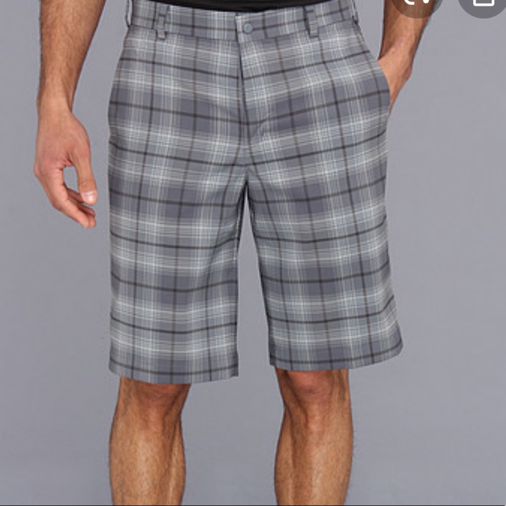 Nike golf Dry-fit  plaid black gray shorts 🩳